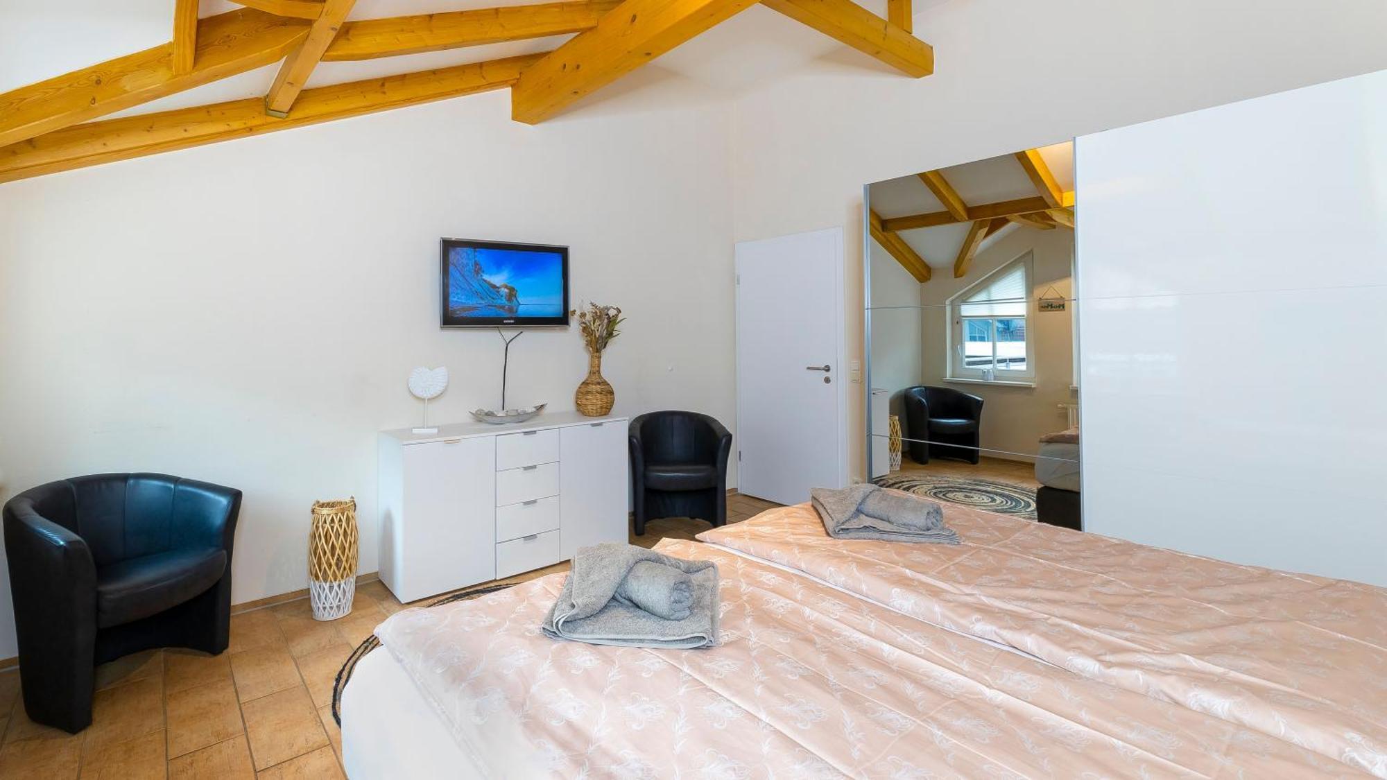Haus Seeblick Mit 9 Wohnungen Alt Reddevitz Luaran gambar