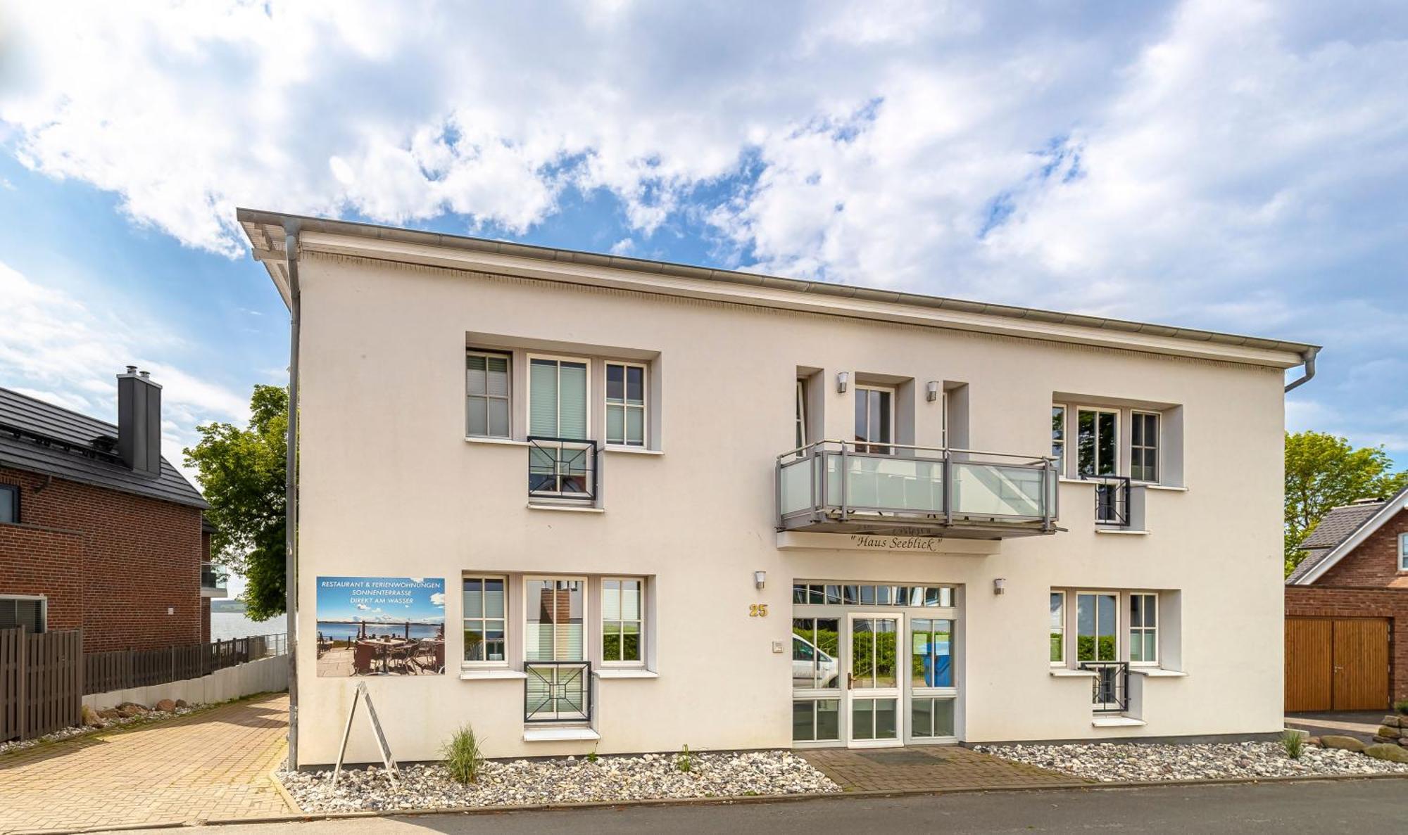 Haus Seeblick Mit 9 Wohnungen Alt Reddevitz Luaran gambar